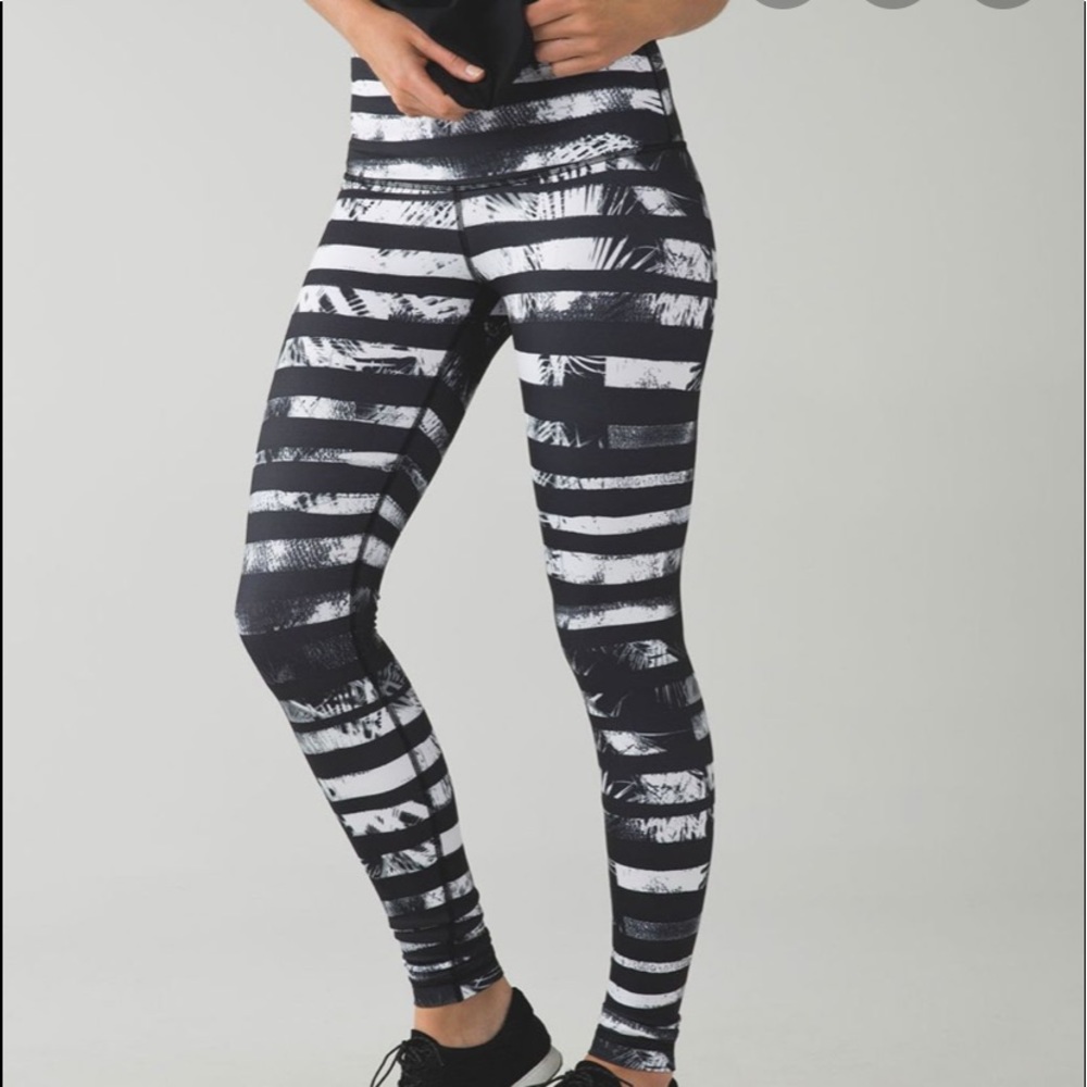 Lululemon high waisted palm leggings